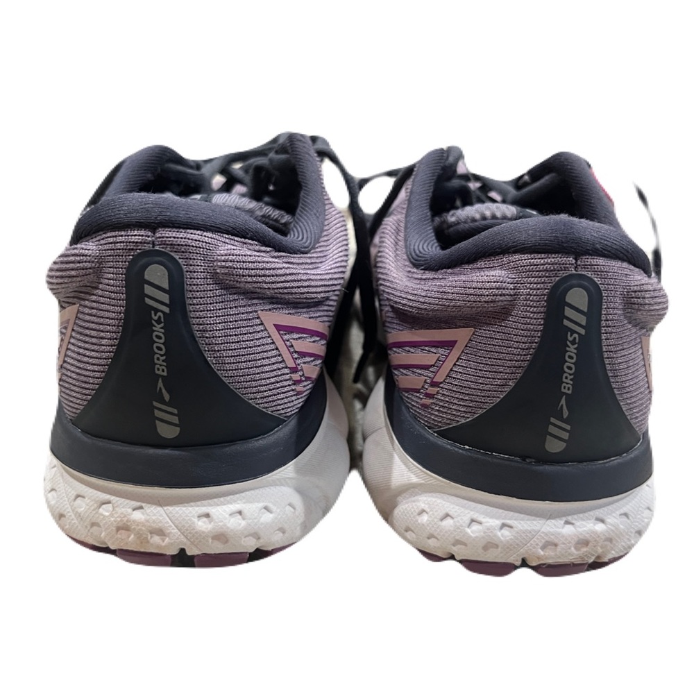 Brooks Ghost 13 Shoes Size 9.5 Unisex